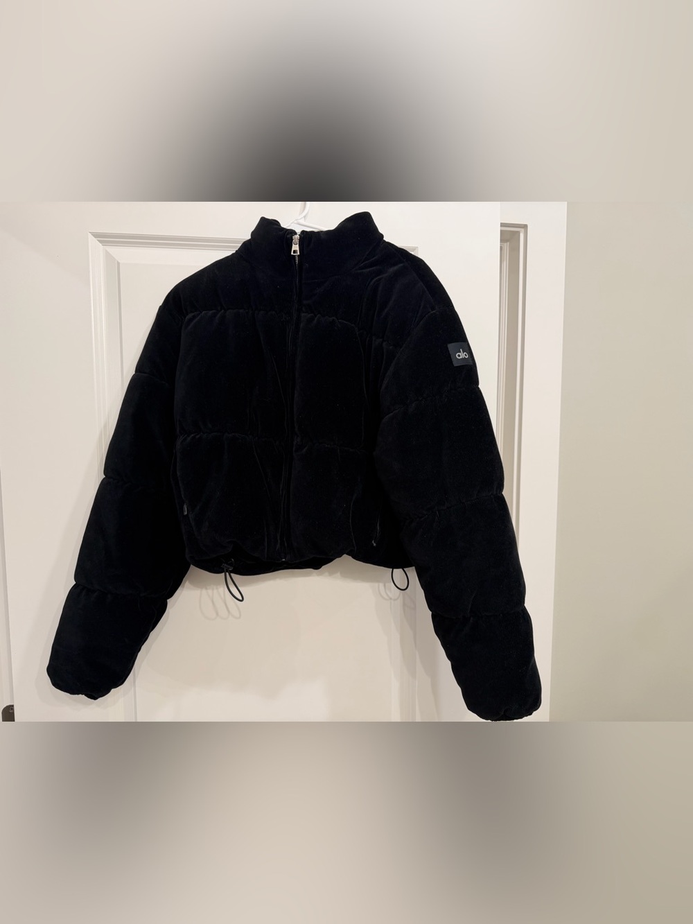 ALO Yoga Black Plush Cropped Puffer Jacket